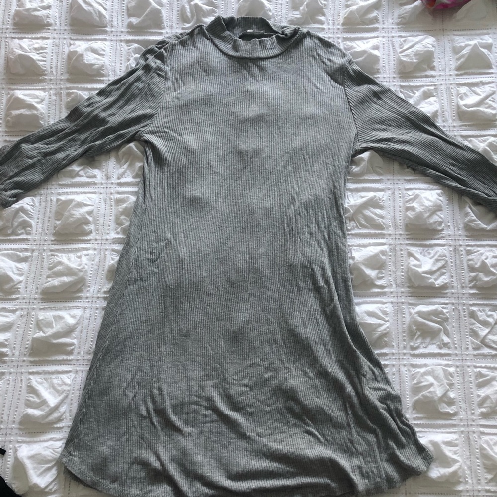 Gray short sleeve dress